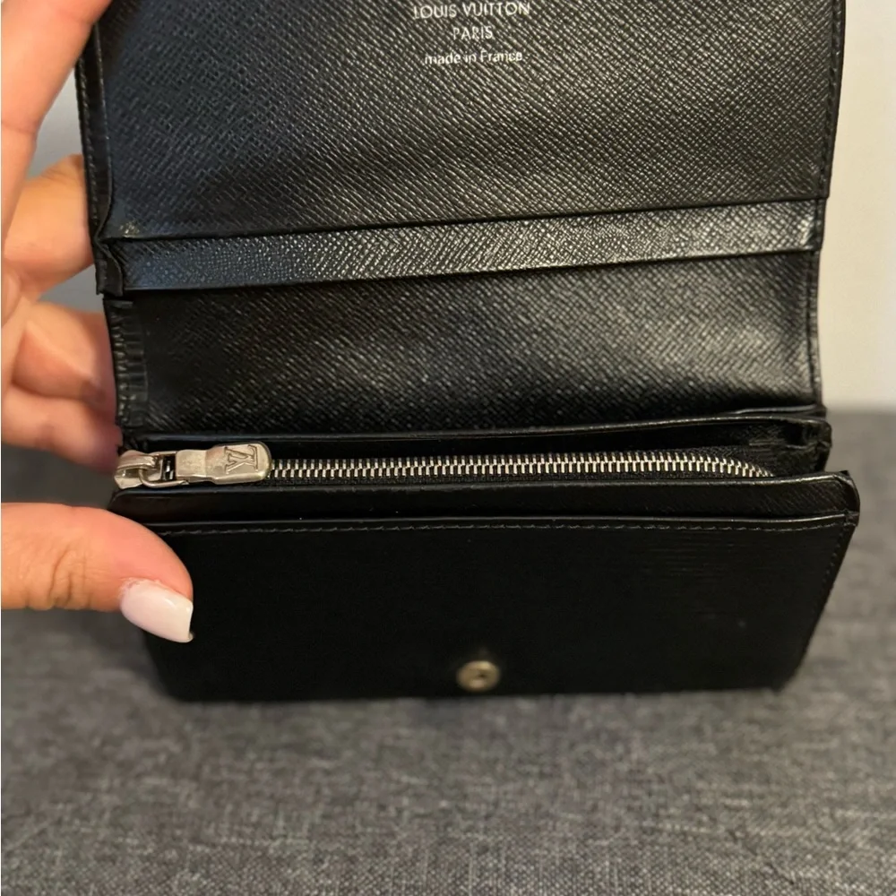 Louis Vuitton Epi Bifold Wallet - Picture 6 of 10